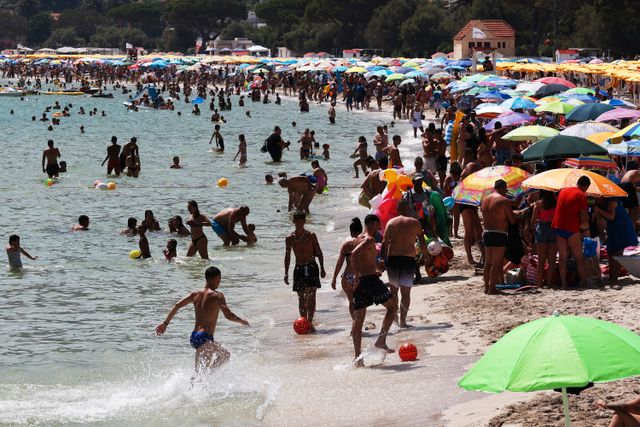Mondello beach i Palermo 16 juli, då temperaturen låg på över 40 grader.