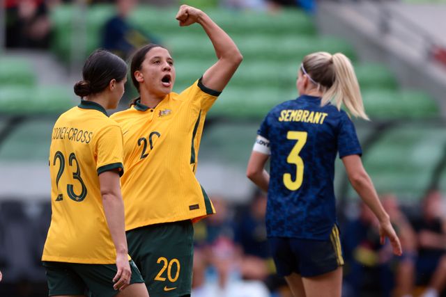 Australiens stora stjärna Sam Kerr firar efter att ha gjort mål i vänskapsmatchen mot Sverige i Melbourne i november förra året som "The Matildas" vann med 4–0. Arkivbild.