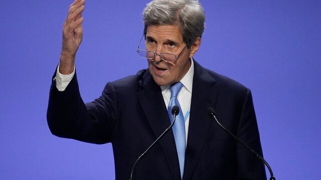 As after Xie's press conference, it was US climate broadcast John Kerry's turn.  Photo: Alberto Pezzali / AP / NTB