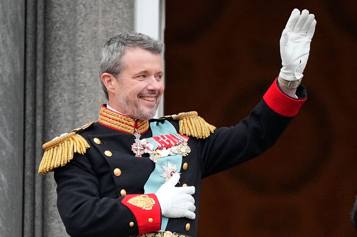 Kung Frederik X fick en hälsning av Kung Carl XVI Gustaf.