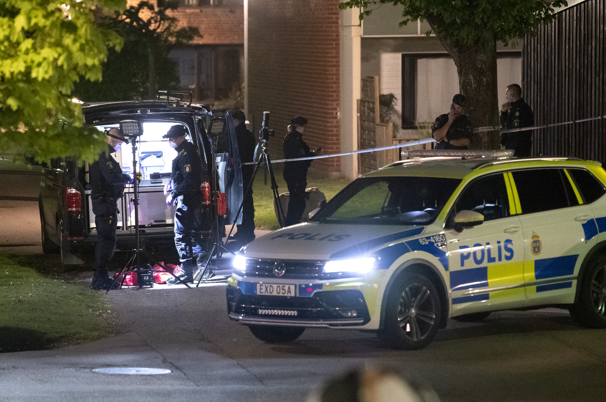 Polis på plats i Helsingborg efter mordet 2020.