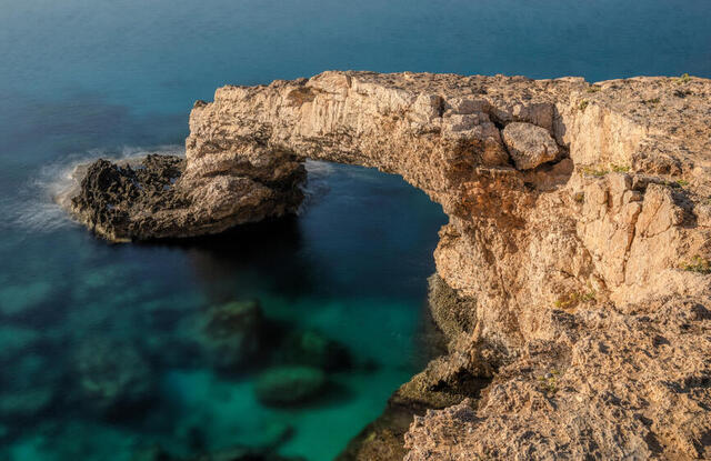 ”Kärleksbron” i Ayia Napa på Cypern.