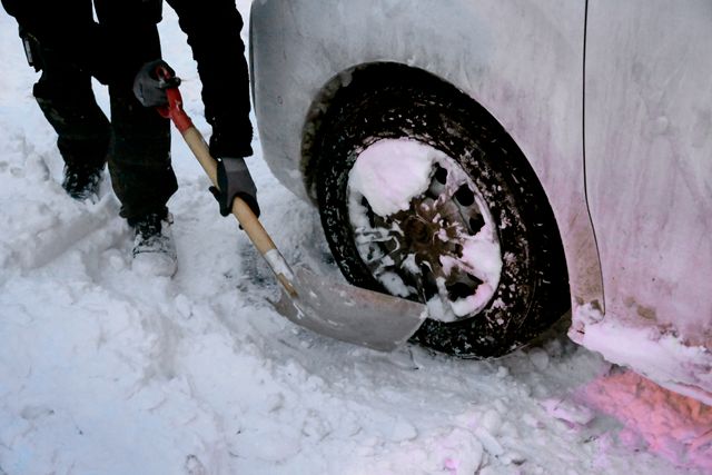 Att bilen fastnat i en snödriva är inget argument som biter om du har fått en p-bot, enligt Ystads tingsrätt. Arkivbild.