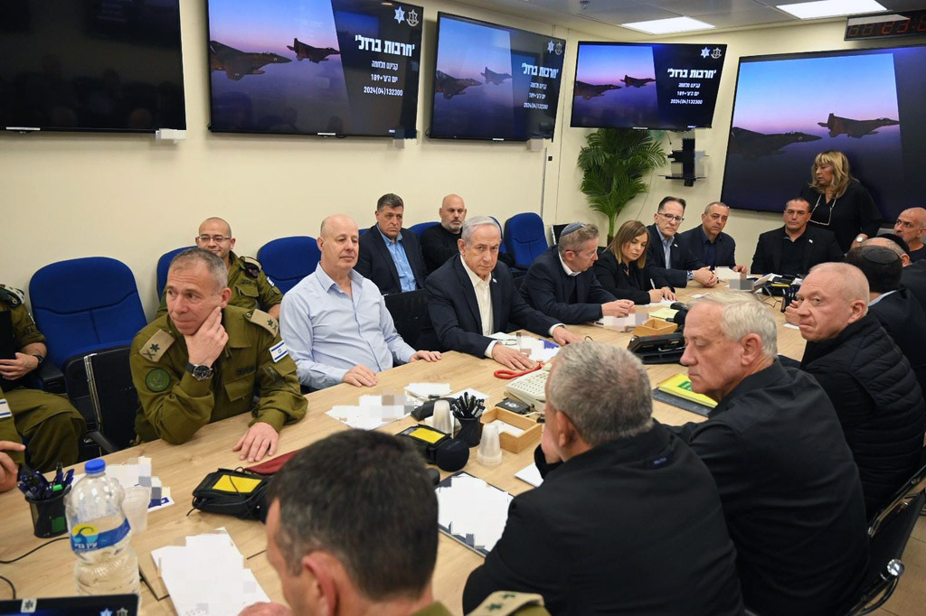 Krigskabinettet i möte i Tel Aviv.