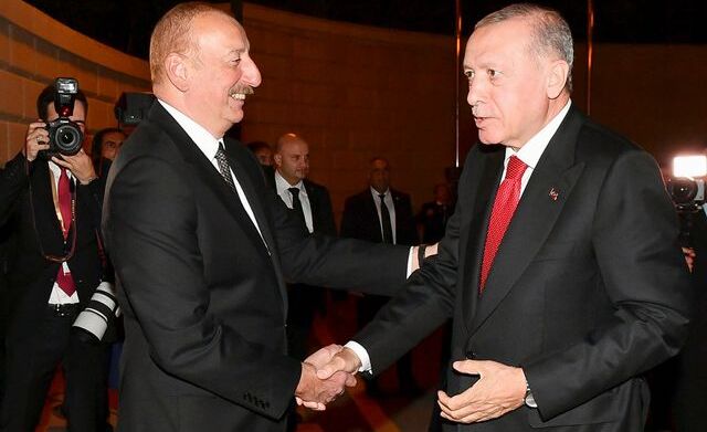 Ilham Aliyev och Recep Tayyip Erdogan i juni. 