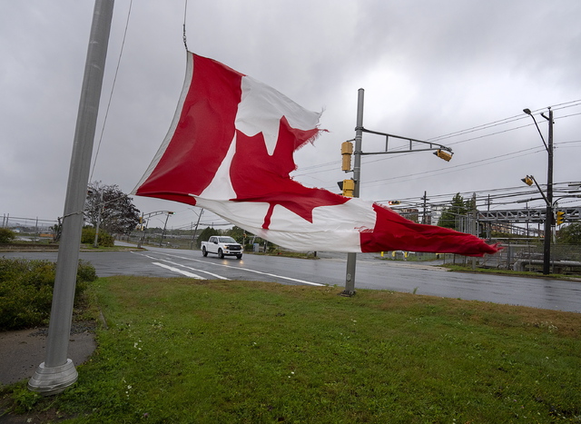 Kraftiga vindar i Dartmouth, Nova Scotia på lördagen.