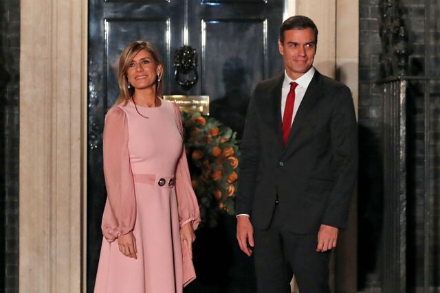 Spaniens premiärminister Pedro Sánchez och hans fru Begoña Gómez. Arkivbild.
