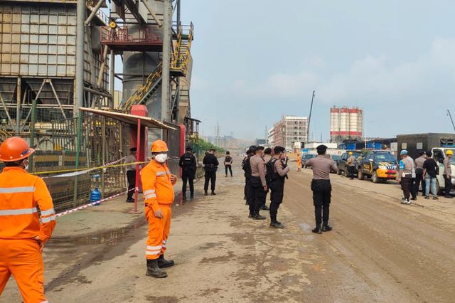 18 personer har dött i en explosion på en kinesiskägd nickelfabrik i Indonesien.