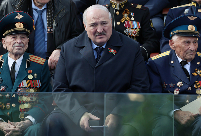 Lukasjenko under Segerdagen i Moskva.