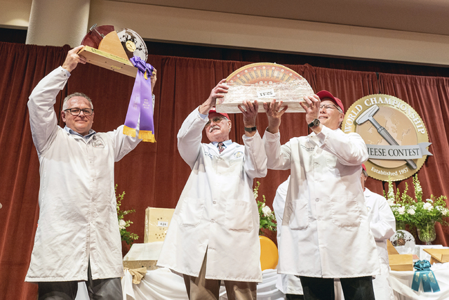 Vinnarostarna i ost-mästerskapen i Madison, Wisconsin: Etta blev en gruyere.