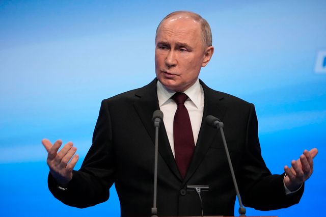 Vladimir Putin överväger en vapenvila i Ukrainakriget under OS, enligt NTB.