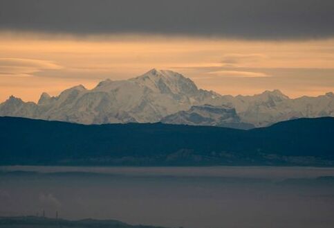 Mont Blanc, på gränsen mellan Frankrike och Italien.