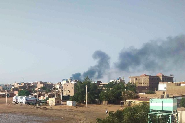 Striderna bröt ut i Sudans huvudstad Khartum i april i fjol. Arkivbild.