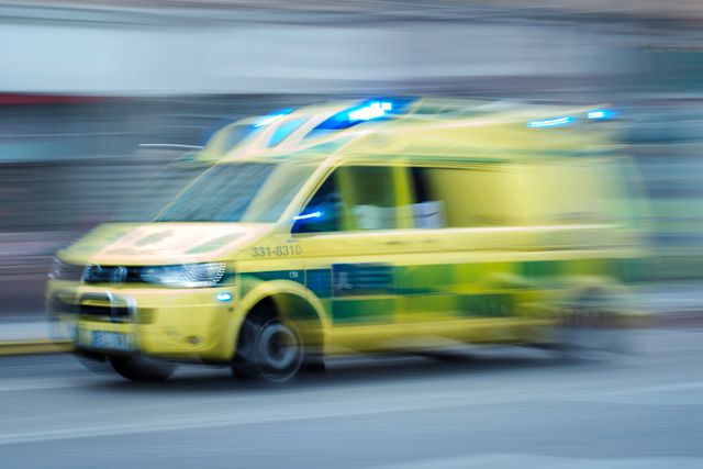 Nyinköpta hjärtstartare har vid fem olika tillfällen visat sig vara ur funktion i skånska ambulanser. Arkivbild.