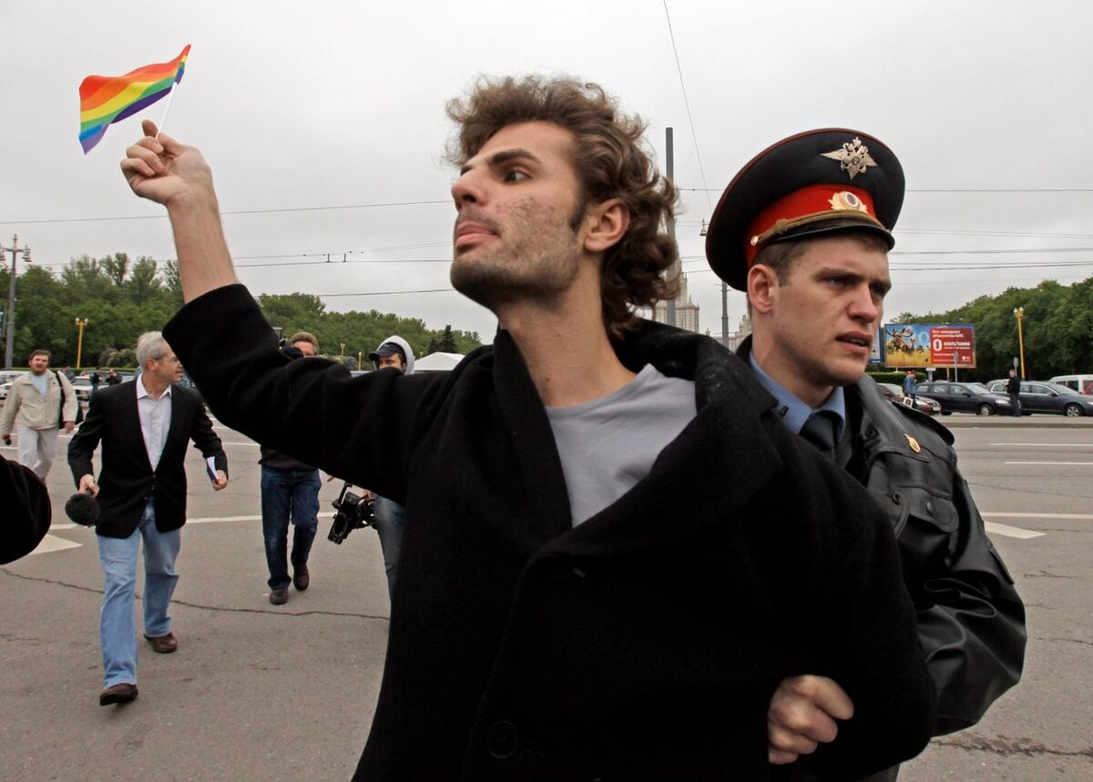 En hbtq-aktivist grips i Moskva vid ett tidigare tillfälle.