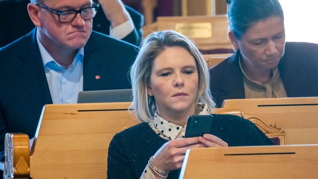Frp leder Sylvi Listhaug sendte to skriftlige spørsmål til utenriksministeren mandag, mens partiet hennes totalt sendte sju. Foto: Heiko Junge / NTB