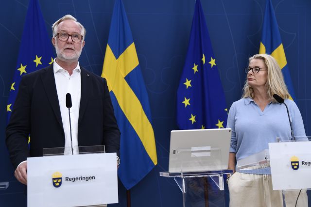 Johan Pehrson (L) arbetsmarknads- och integrationsminister och Lotta Edholm (L) skolminister. Arkivbild.