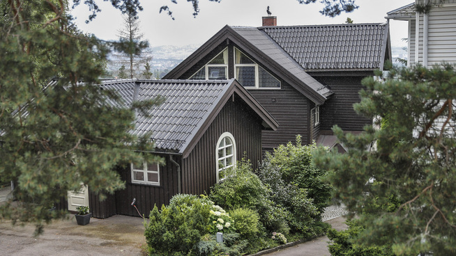 <p><b>GJESTEHUS:</b> Villaen har også et gjestehus på 40 kvadratmeter som Therese Johaug og hennes kjæreste, roeren Nils Jakob Hoff, nå vil leie ut. </p>