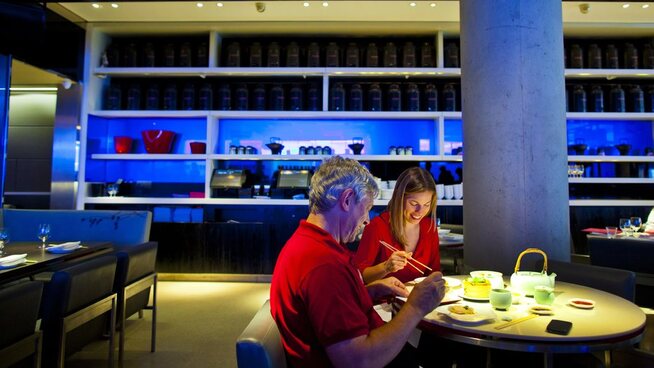 <p><b>LONDON:</b> Hakkasan-restauranter er et yndet sted for kjendiser å ta en matbit. Bildet er fra Hakkasan Hanway Place i London, hvilket er den første restauranten som åpnet i Hakkasan-kjeden.</p>