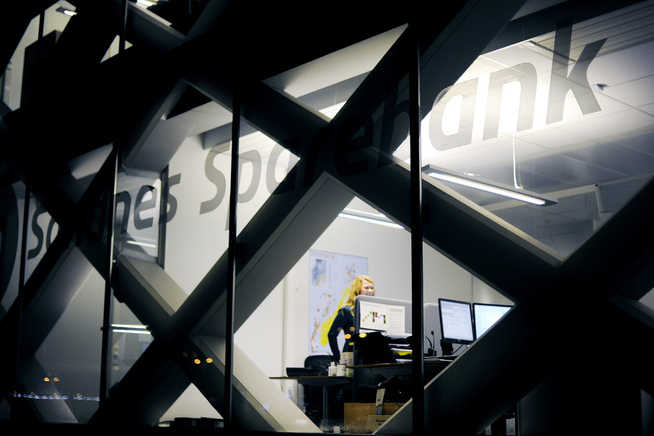 <p><b>ANBEFALER FORTSATT FASTRENTE:</b> Sandnes Sparebank anbefaler i dag fastrente for dem som ønsker forutsigbarhet. Bilde fra kontoret på Forus i Stavanger.</p>