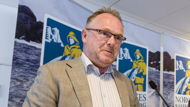 <p><b>FISKERIMINISTER:</b> – Det er frivillig for oppdretterne å takke ja til tilbudet, og det er derfor ikke mulig å anslå hvor mye vekst dette vil gi. Men samlet vil det kunne gi vekst i prøveperioden, sier Per Sandberg (FrP).</p>