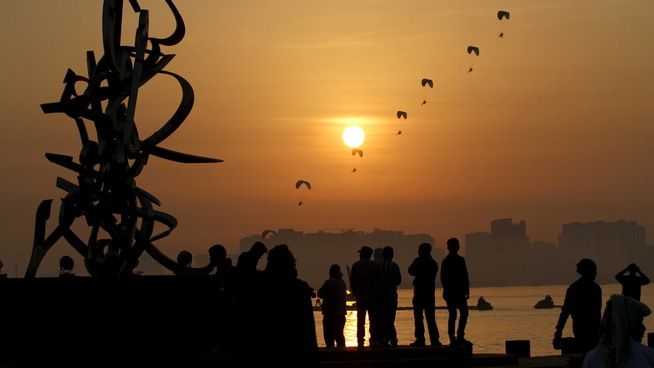 & lt; p & gt; & lt; b & gt; M & # xD8;  TES HER: & lt; / b & gt; S & # xF8; ndag m  & # xF8, teas lang Rekke oljeproduserende  land and Doha. & lt; / p & gt;