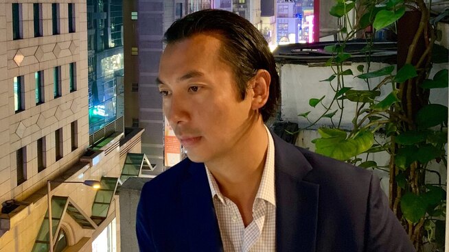<p><b>HAR SOLGT AKSJER:</b> Senior porteføljeforvalter Olav Chen i Storebrand har møtt banker og finansaktører i Kina og Hongkong den siste uken.</p>