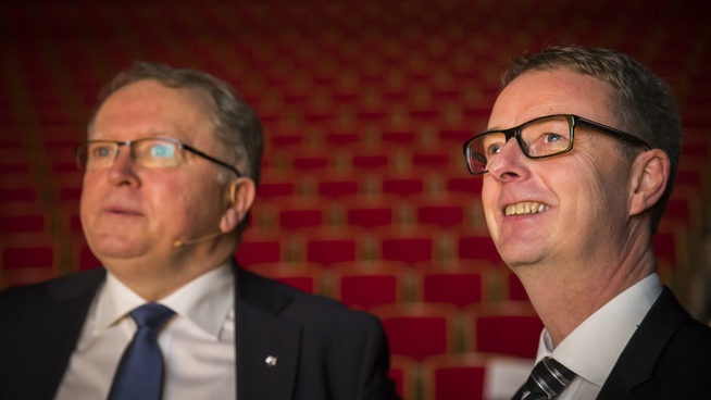 <p><b>TOPPMØTE:</b> Olje- og energiminister Terje Søviknes (t.h.) møtte konsernsjef i Statoil Eldar Sætre under Høstkonferansen 2017. Statoil er medeier i Goliat med en andel på 35 prosent.</p>