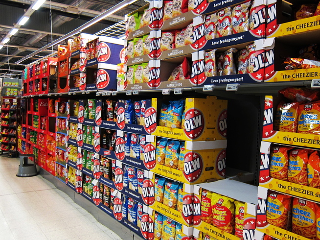 <p><b>LUFTCHIPS</b>: Chipshyllen er kjent for mye luft i posene. Dette vil også Meny slutte med, og er i dialog med leverandørene om dette.</p>