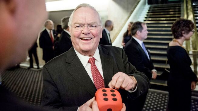 <p><b>FULL POTT:</b> Skipsreder og konsernsjef i Nordic American Tankers, Herbjørn Hansson, sparte ikke på hverken humøret eller kruttet på Grand Hotel torsdag.</p>