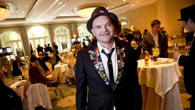 <p><b>GRÜNDER:</b> Simen Staalnacke er én av gründerne bak Moods of Norway. Her er han avbildet på et hotell i Beverly Hills i 2013, mens selskapet fortsatt gikk med overskudd.</p>