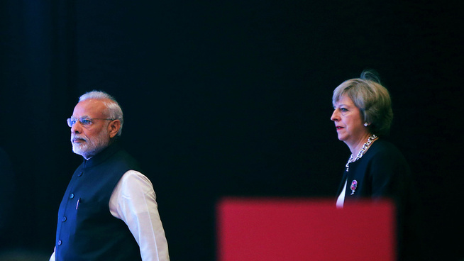 <p><b>VISER RYGGEN:</b> Storbritannias statsminister Theresa May må finne seg i å bli passert av den India og deres statsminister Narendra Modi. </p>