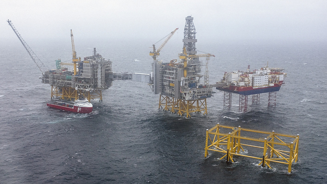 <p><b>FLYFOTO:</b> Johan Sverdrup-feltet sett fra luften før den siste koreanske plattformen er på plass. Anlegget skal på det meste stå for 25 prosent avall norsk produksjon, alene.</p>