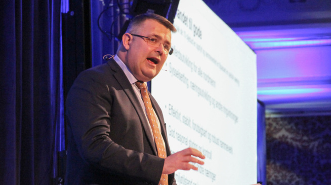 <p><b>OLJE- OG ENERGIMINISTER:</b> Kjell Børge Freiberg på Oljeindustripolitisk seminar i Sandefjord tirsdag.</p>