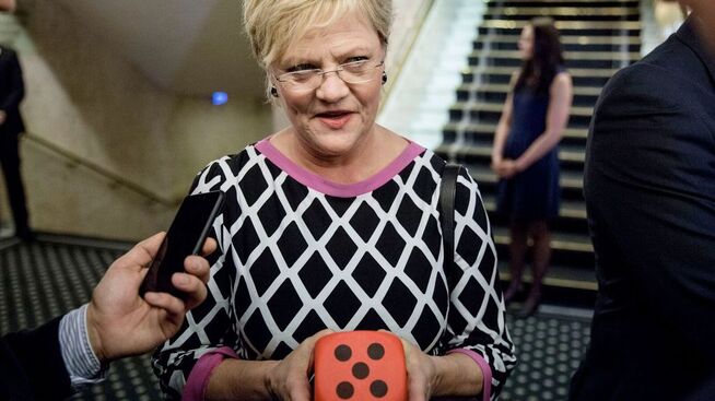 <p><b>MYE VIL HA MER:</b> Tidligere finansminister og sjef for klimaforskningssenteret Cicero, Kristin Halvorsen, roser sentralbanksjefen for å ta opp klimaproblemene i årstalen. Men terningkast seks får han ikke før han følger opp med mer neste år, sier Halvorsen med et smil.</p>