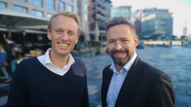 <p><b>SAMARBEID</b>: Daglig leder Kjetil Eriksson i Propr (t.v.) og kommersiell direktør Knut Anders Wangen i Danske Bank samarbeider om å tilby kundene en tjeneste hvor boligselgere kan gjøre store deler av jobben selv. Nå ønsker de eventuell konkurranse velkommen.</p>