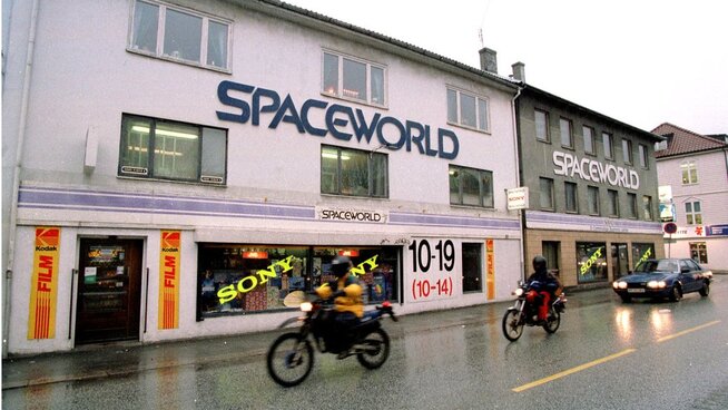 <p>Arkivbilde av en Spaceworld-butikk i Løkkeveien i Stavanger i 1996. Etter over 20 års drift er kjeden nå konkurs.</p>