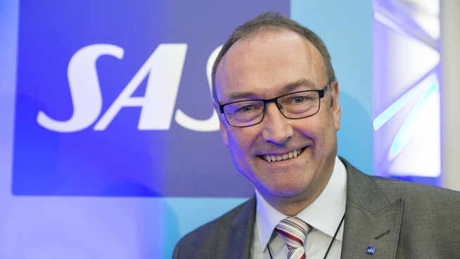<p><b>KAN MÅTTE KUTTE:</b> Informasjonssjef Knut Morten Johansen i SAS.</p>