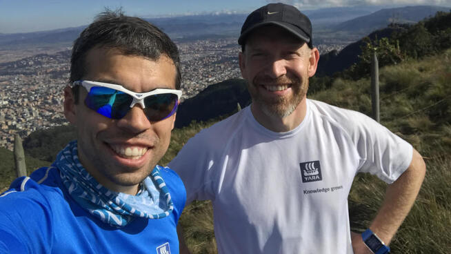 <p><b>PÅ SPRANG FREMOVER:</b> På løpetur i Bogotá i Colombia – Pablo Barrera med sin tidligere sjef, Olaf Hektoen - regionsjef for Latin-Amerika i Yara.</p>