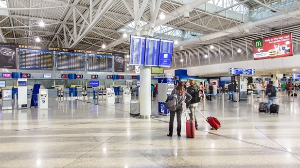 <p><b>HELLAS' STØRSTE:</b> Den internasjonale flyplassen i Athen er base for blant andre selskapet Aegean. Både Norwegian og SAS flyr hit fra Oslo i sommersesongen.</p>