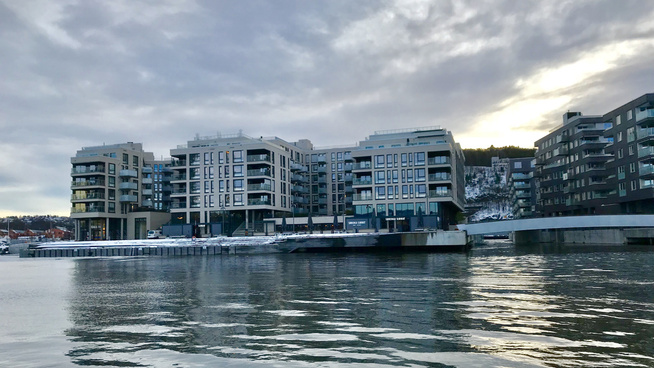 <p><b>BOLIG-COMEBACK</b>: - Gjelden i norske husholdninger fortsetter å vokse mer enn inntektene, advarer Finanstilsyn-direktør Baltzersen. Her et boligbilde fra et av Oslos heteste nye boligområder, Sørenga ved Operaen.</p>