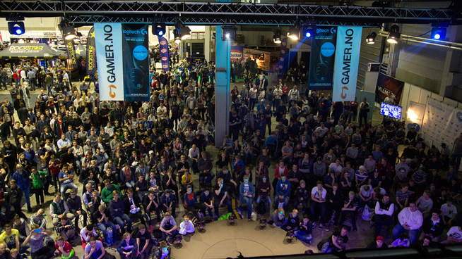 <p>Publikum følger med på finalene av Telenorligaen høsten 2015. Nå blir det tre nye år med sponsorsamarbeid mellom Telenor og Gamer.no</p>