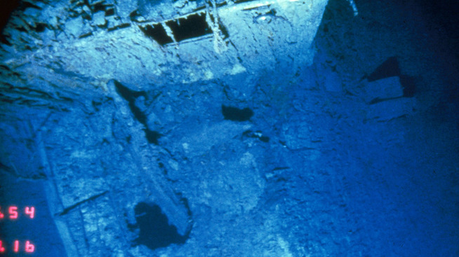 <p><b>PÅ HAVETS BUNN:</b> Titanic var skipet som ikke kunne synke, men gikk ned på jomfruturen. Bildet er tatt med en ubemannet kameraslede i 1986.</p>