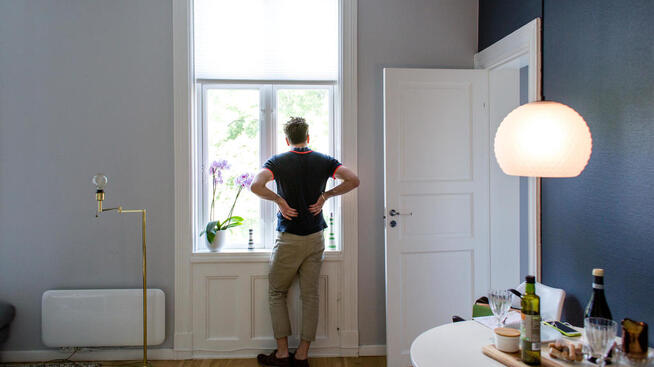 <p><b>STILLE:</b> Det er langt vanskeligere å selge bolig nå enn for bare noen måneder siden. – Vi får jo ikke jaget folk inn i budrundene heller, sier megler Arne T. Sogn.</p>
