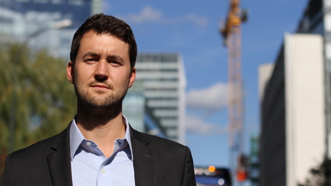 <p><b>VENTER MER OSLO-PRISFALL:</b> Makrostrateg Joachim Bernhardsen i Nordea Markets.</p>