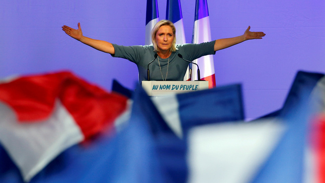 <p><b>I FOLKETS NAVN:</b> Marine Le Pen er presidentkandidat for Nasjonal Front i Frankrike. Hun har lenge vært kandidaten med høyest oppslutning, men få levner henne sjansen til å vinne i en andre presidentrunde mot en mer moderat kandidat. </p>