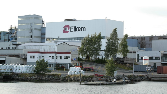 <p><b>PÅVIRKES</b>: Elkem er en av verdens ledende produsenter av silisiumrelaterte avanserte materialer.</p>