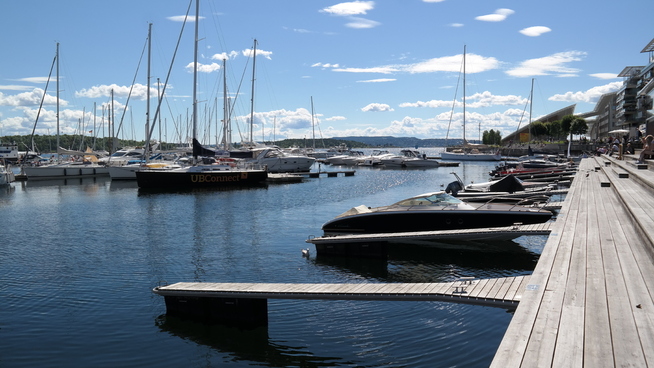 <p><b>HELE NORGE:</b> Langs Aker Brygge i Oslo finnes det flere faste båtplasser. Gründer-duoen bak Fluito ønsker at eierne av båtplasser skal leie ut plassen sin, noe som vil gjøre det enklere for ferierende båtfolk å finne plasser langs havnene i Norge.</p>