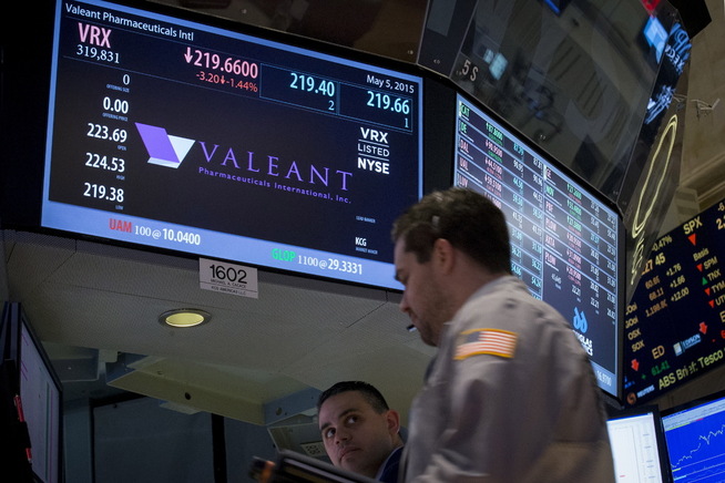 <p><b>BØRSRAS:</b> Valeant Pharmaceuticals var lenge en investorfavoritt, men har den siste tiden fått betydelig juling på børs.</p>