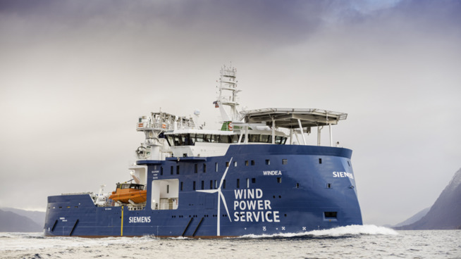 <p><b>RUNNER UP:</b> Windea Leibniz fra Ulstein Verft, nominert til Ship of the Year 2017</p>